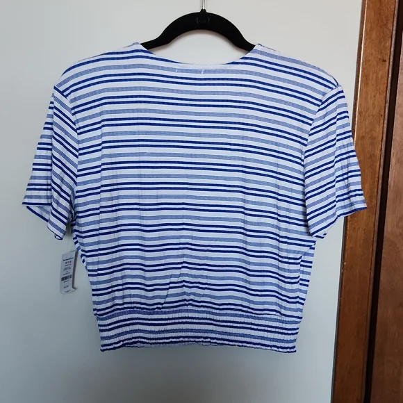 Crop top - Picture 2 of 2